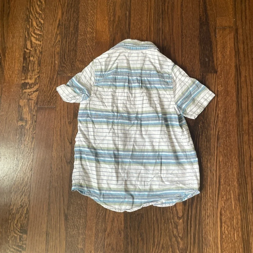 Children’s place boys bundle of 2 button down shirts